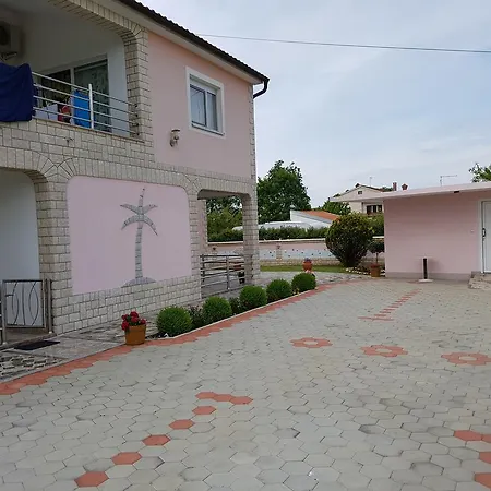 Baldi * Tar-Vabriga